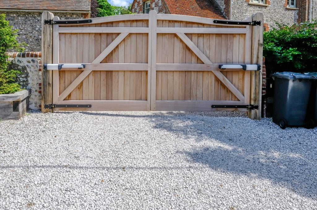 Driveway Electric Gates in Terriers